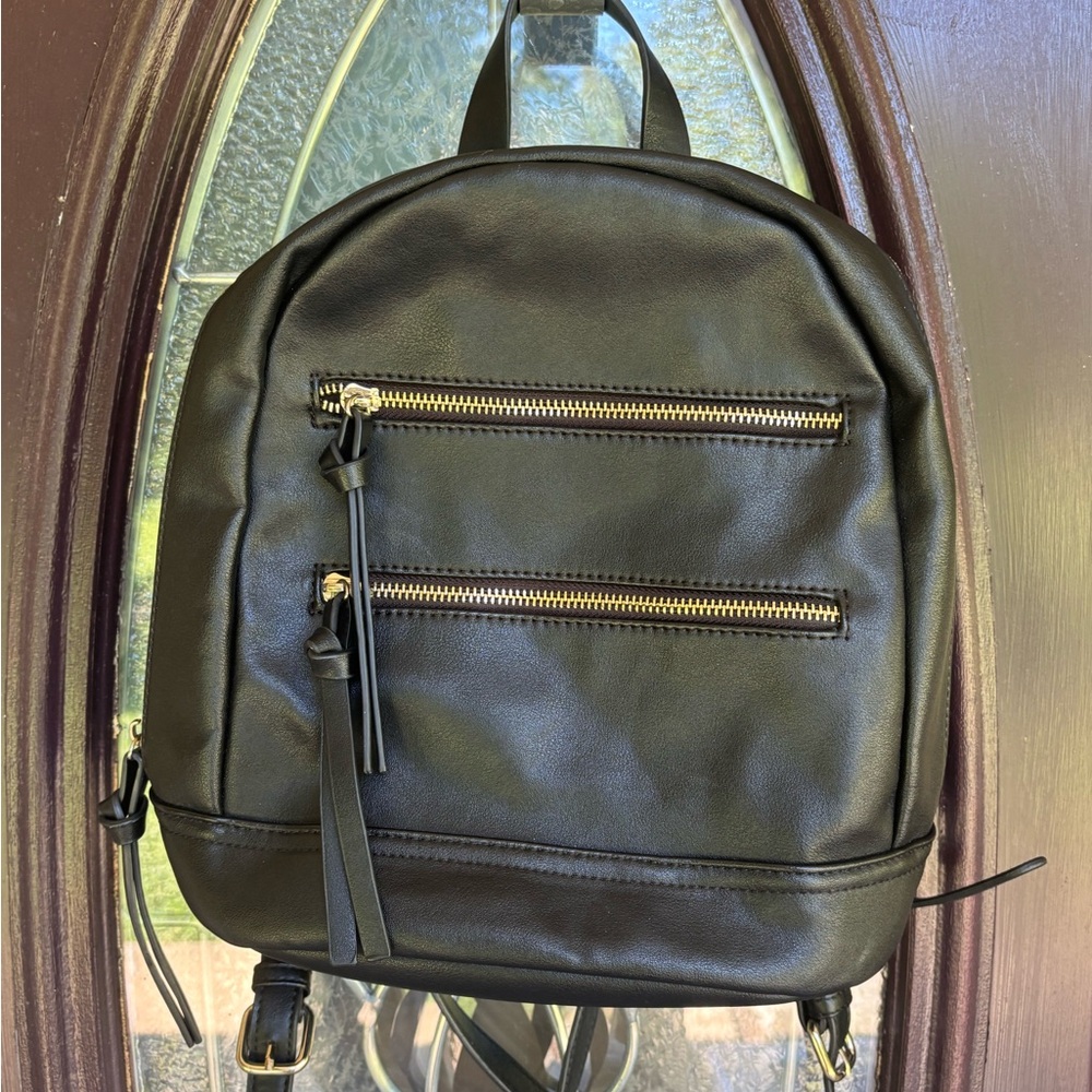Forever 21 Black Backpack with Gold Zippers